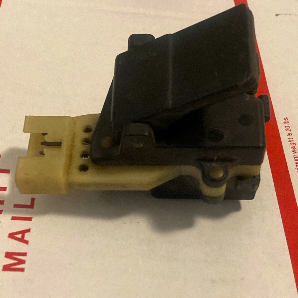 Trunk Lid Pull Down Switch - GM (16629927) Cadillac OEM